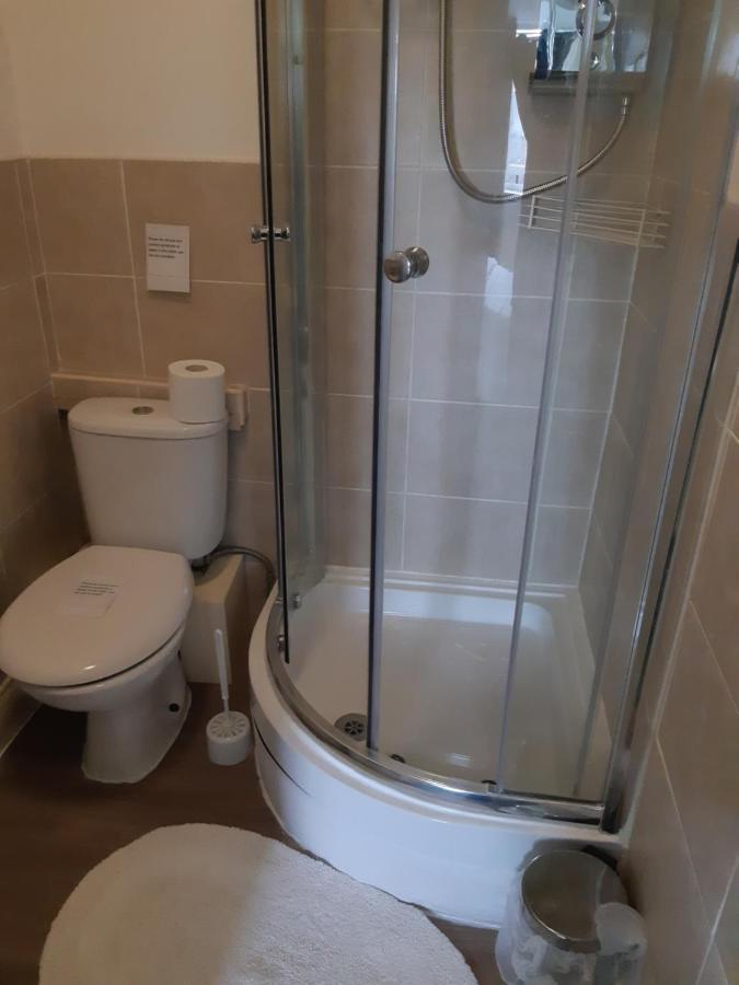 The Adelphi 3*
